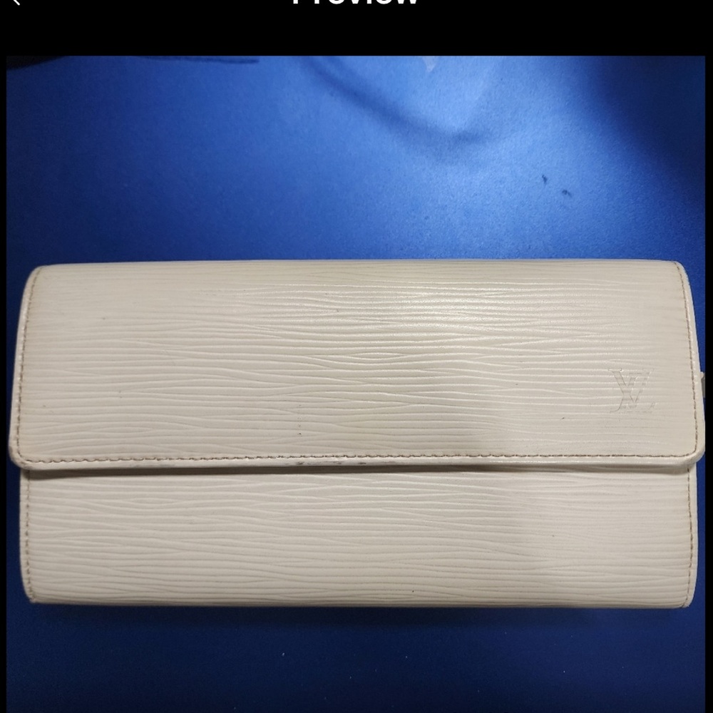 Copy- Louis vuitton Wallet